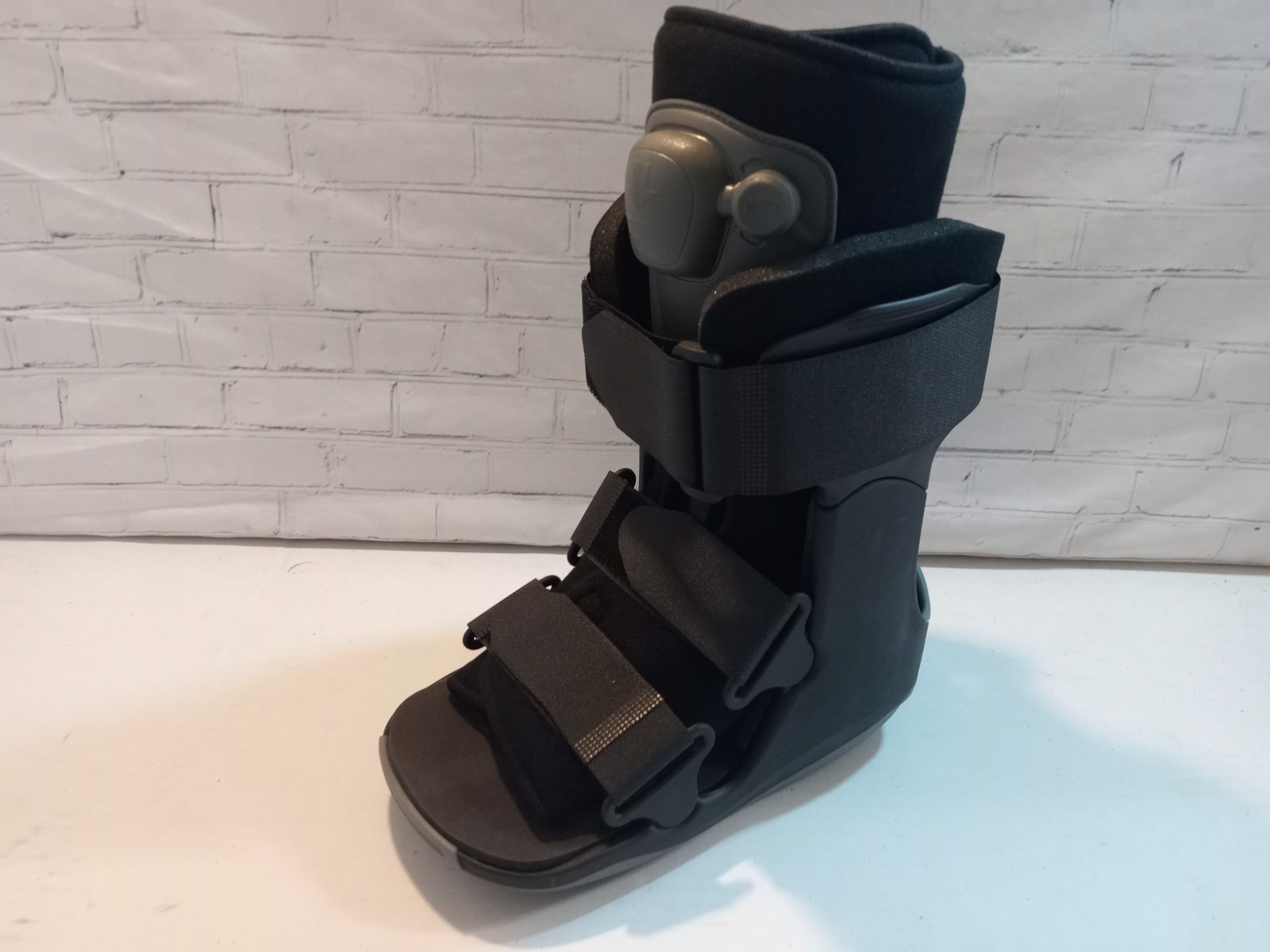BREG Air Walker Boot SoftGait Short XS 100618-010 ****FREE SHIPPING**** BREG Air Walker Boot SoftGait Short XS 100618-010 ****FREE SHIPPING****