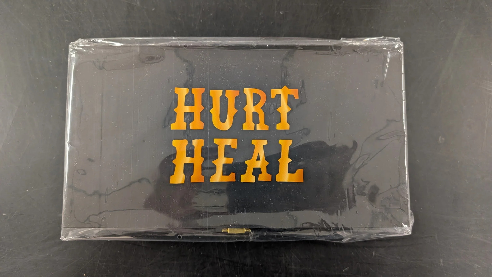 Official WWE Hurt Heal Side Plate Box Set