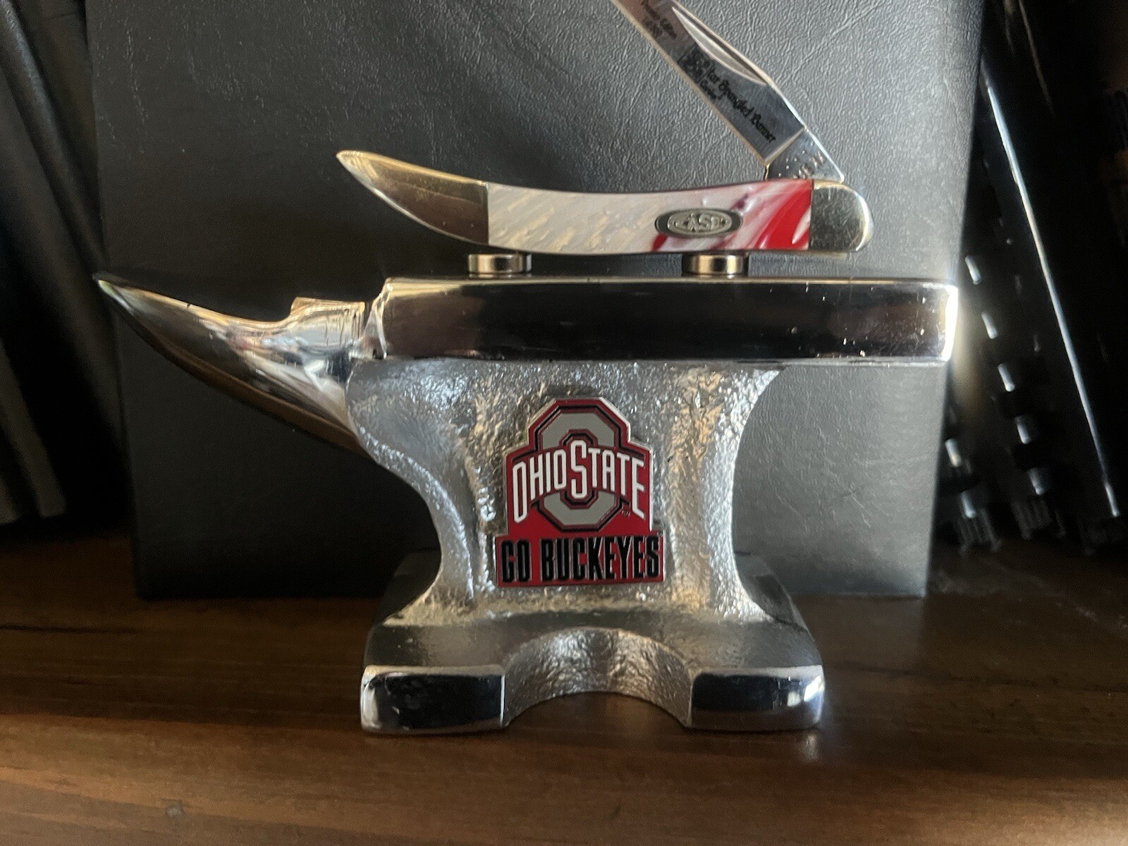 Case XX Ohio State Buckeyes Knife Anvil Display. Knife Not Included. Very Cool Case XX Ohio State Buckeyes Knife Anvil Display. Knife Not Included. Very Cool