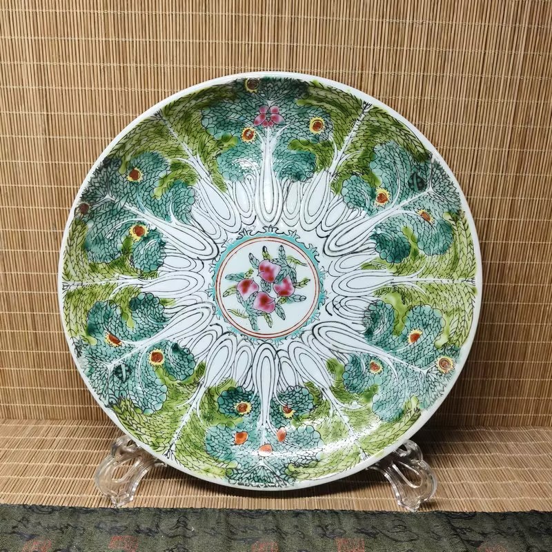 Chinese Qing Qianlong Famille Rose Porcelain Cabbage Peach Pattern Plate 10.23 Chinese Qing Qianlong Famille Rose Porcelain Cabbage Peach Pattern Plate 10.23
