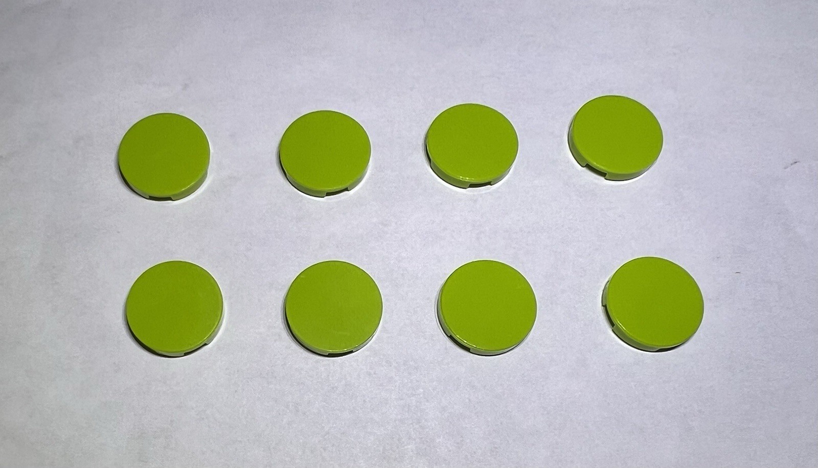 Lego Lot Of 8 Bright Yellowish Green 2x2 Round Flat Tiles Tile City Part Lego Lot Of 8 Bright Yellowish Green 2x2 Round Flat Tiles Tile City Part