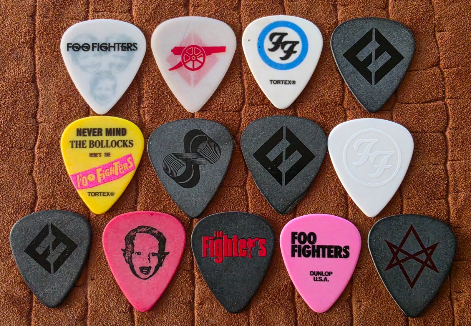 Foo Fighters guitar picks Foo Fighters guitar picks