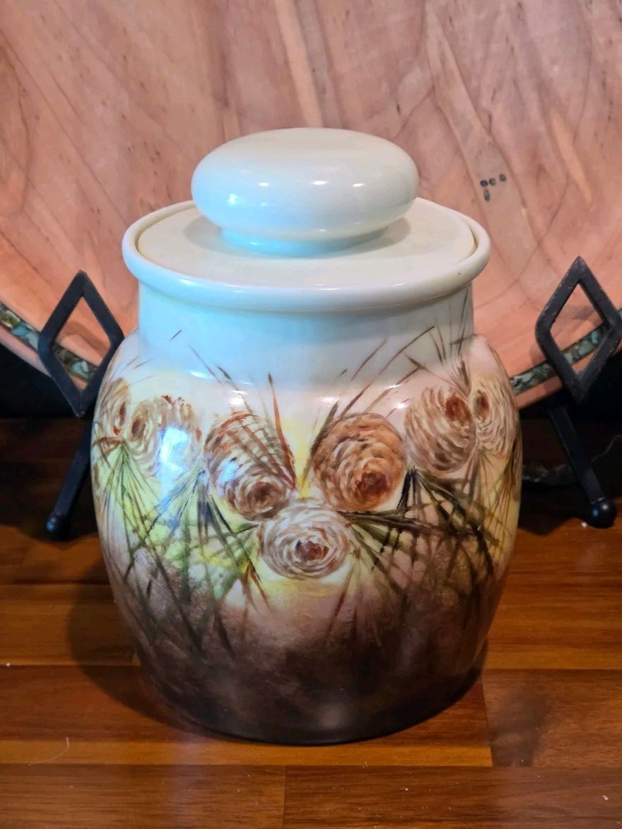 Antique Imperial Pfeiffer & Lowenstein Bohemian handpainted tobacco humidor Antique Imperial Pfeiffer & Lowenstein Bohemian handpainted tobacco humidor