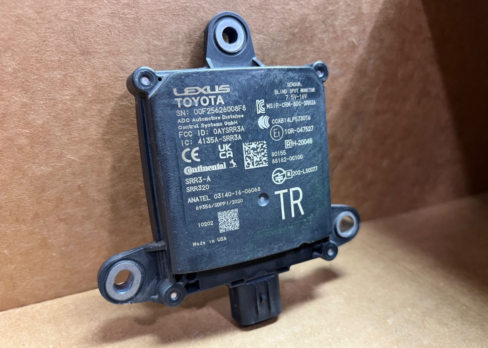 OEM 2022-2026 Toyota Tundra Blind Spot Monitor Radar Sensor 88162-0C100 OEM 2022-2026 Toyota Tundra Blind Spot Monitor Radar Sensor 88162-0C100