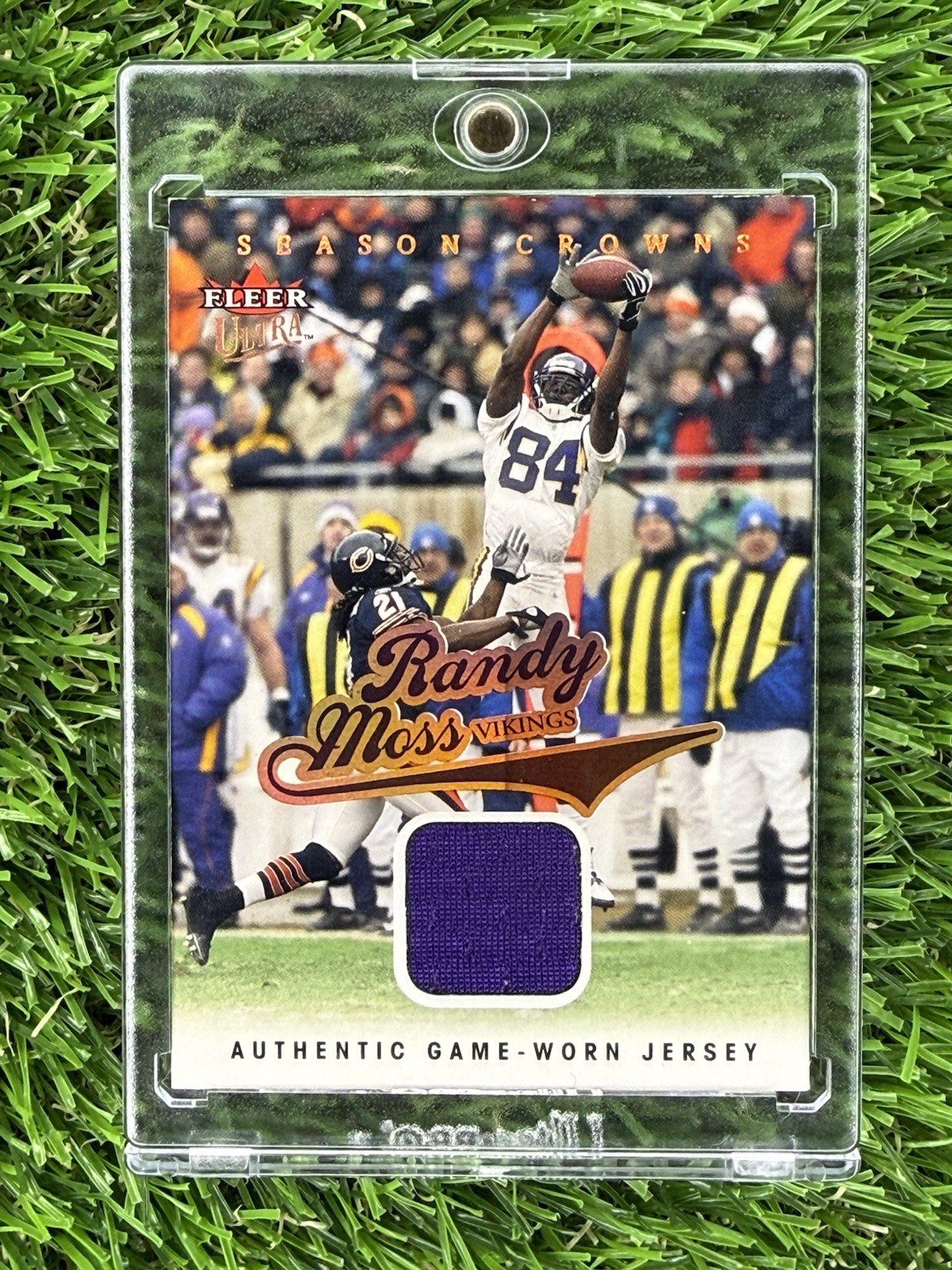 2004 Fleer Ultra - Season Crowns Game-Used Randy Moss #11 Copper /349 (MEM) 2004 Fleer Ultra - Season Crowns Game-Used Randy Moss #11 Copper /349 (MEM)