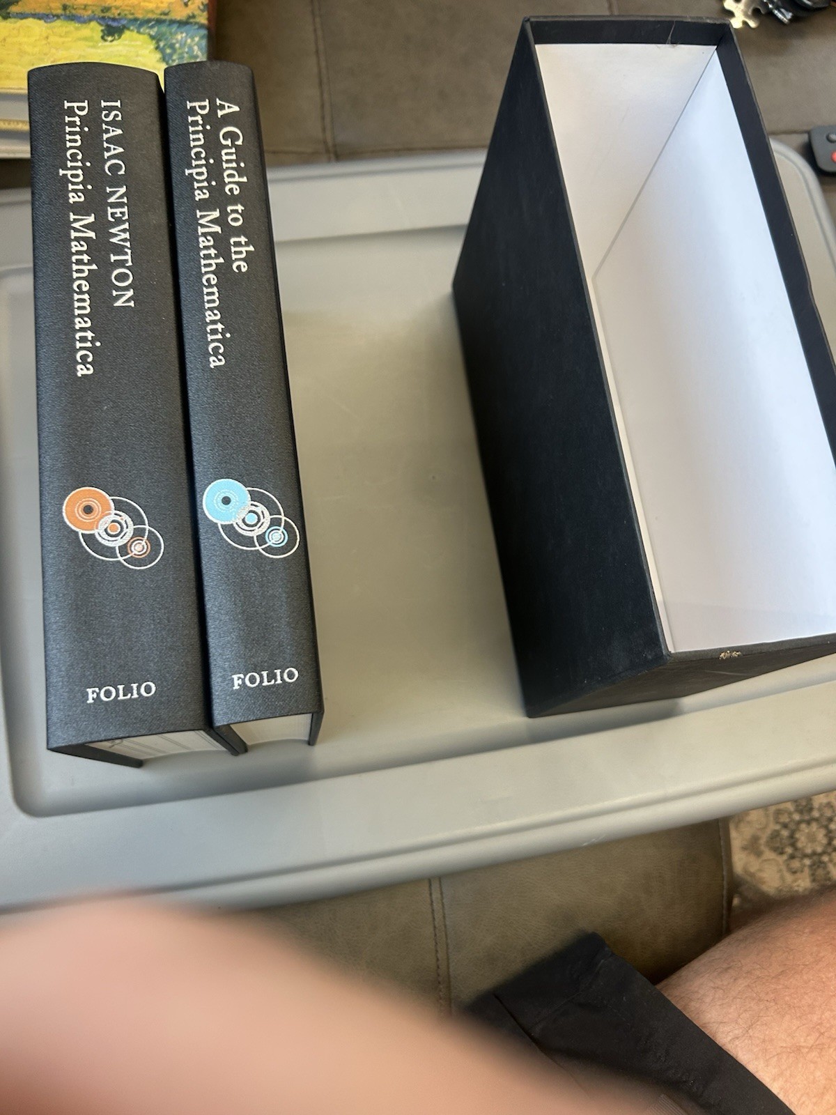 Isaac Newton Principia Mathematica + Guide Folio Society Cloth Illustrated Isaac Newton Principia Mathematica + Guide Folio Society Cloth Illustrated