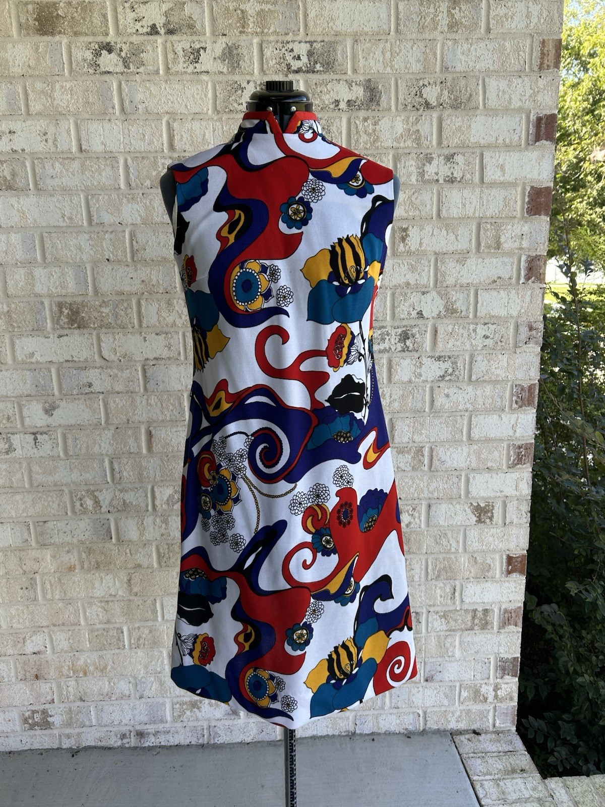 Vintage 60s Mod l-aiglon psychedelic mod shift dress sleeveless mock neck Vintage 60s Mod l-aiglon psychedelic mod shift dress sleeveless mock neck
