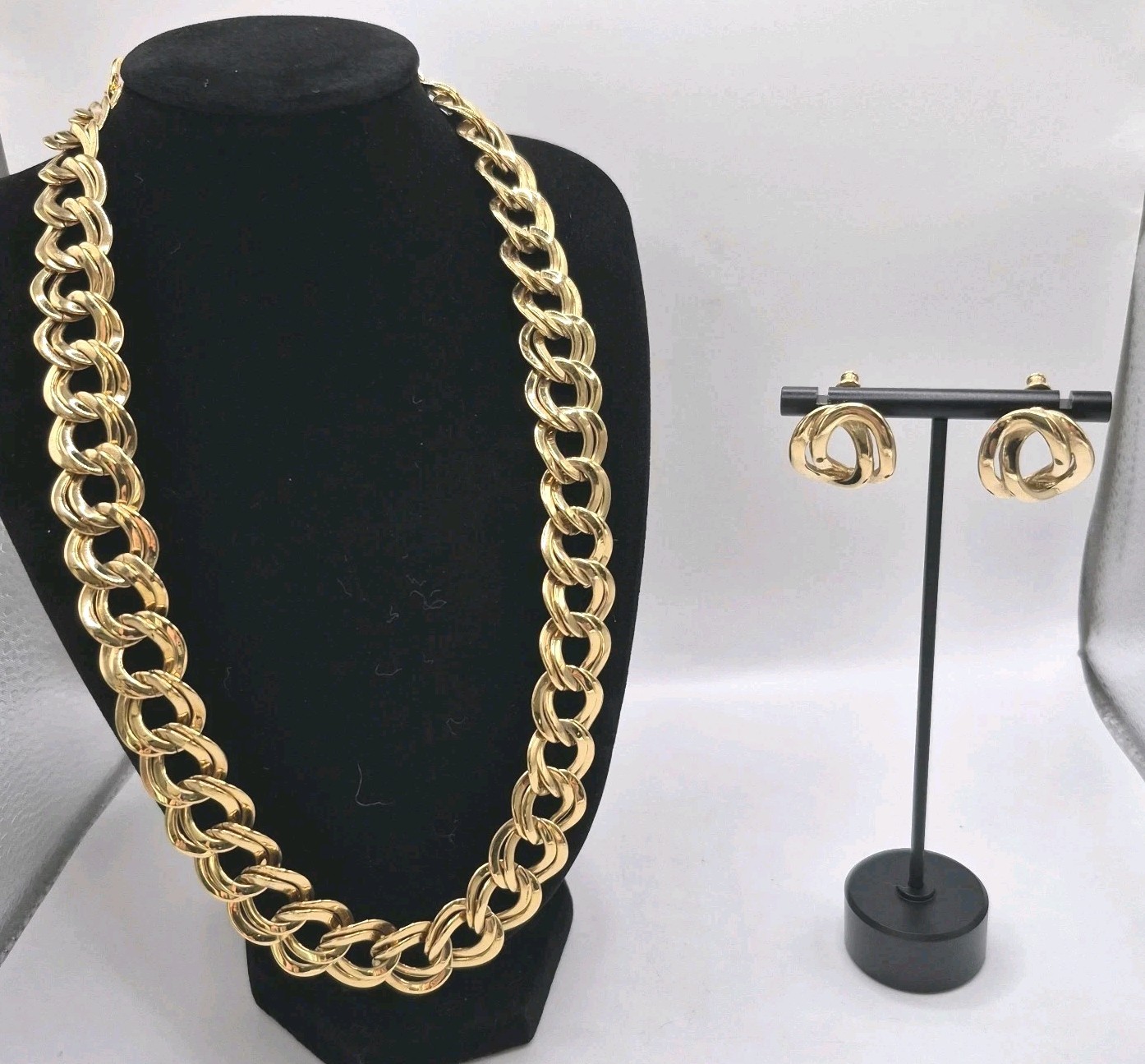 Vtg Monet Chunky Gold Tone Double Curb Link Chain Necklace & Earring Set Signed 