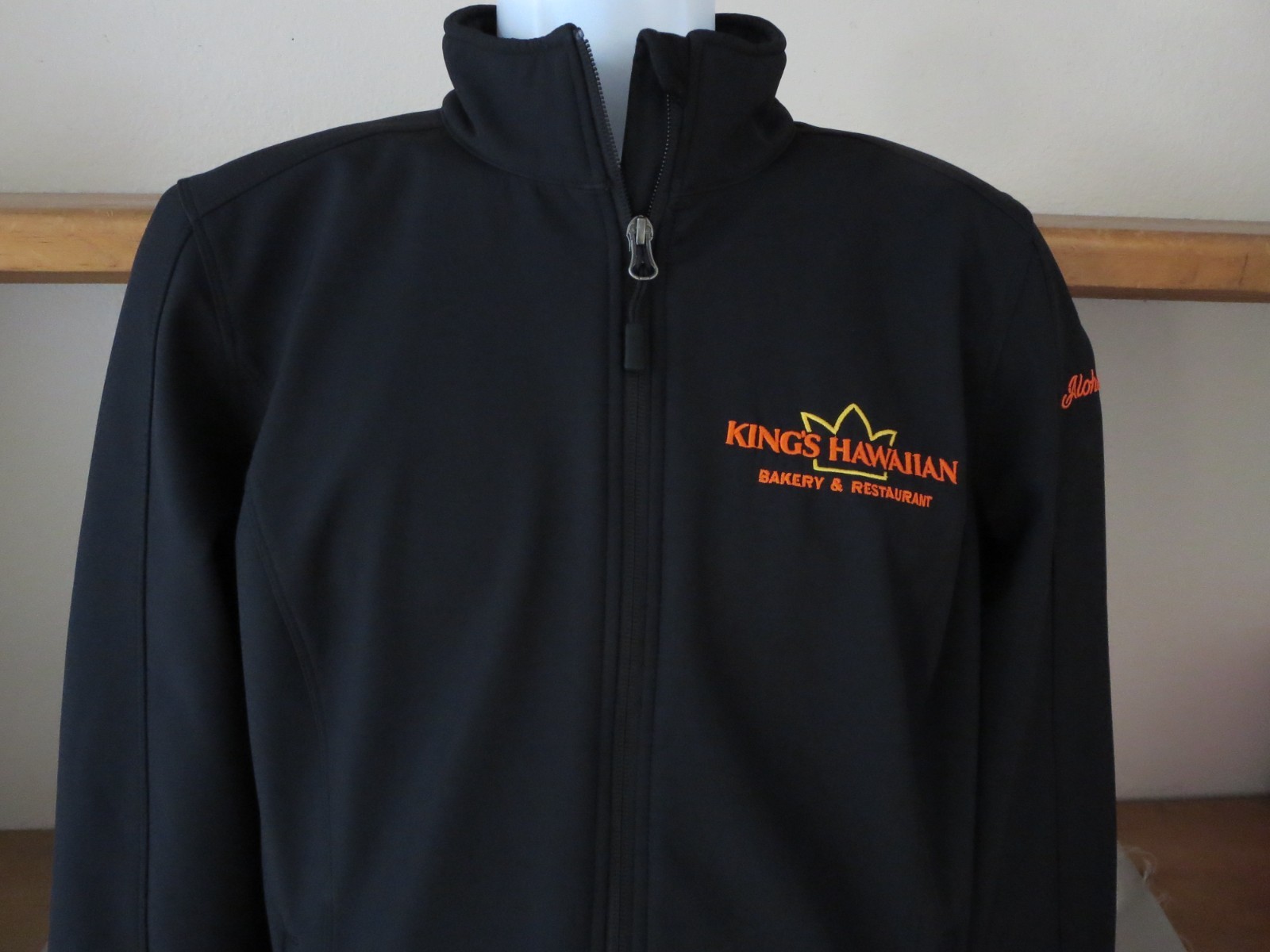New Rare King\'s Hawaiian Bakery Restaurant Black Jacket Staff Employee Aloha XL