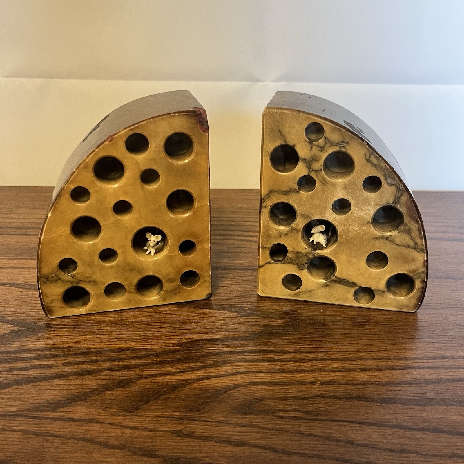 VINTAGE MADE IN ITALY ALABASTER STONE SWISS CHEESE Bookends w/Mice MCM Marbled VINTAGE MADE IN ITALY ALABASTER STONE SWISS CHEESE Bookends w/Mice MCM Marbled