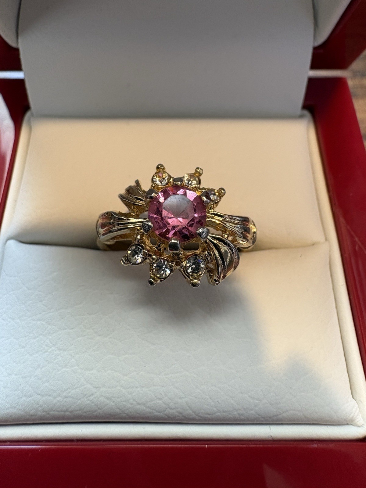 Vintage 18k Yellow Gold Pink Stone w Accents Floral Cocktail Ring Size 7