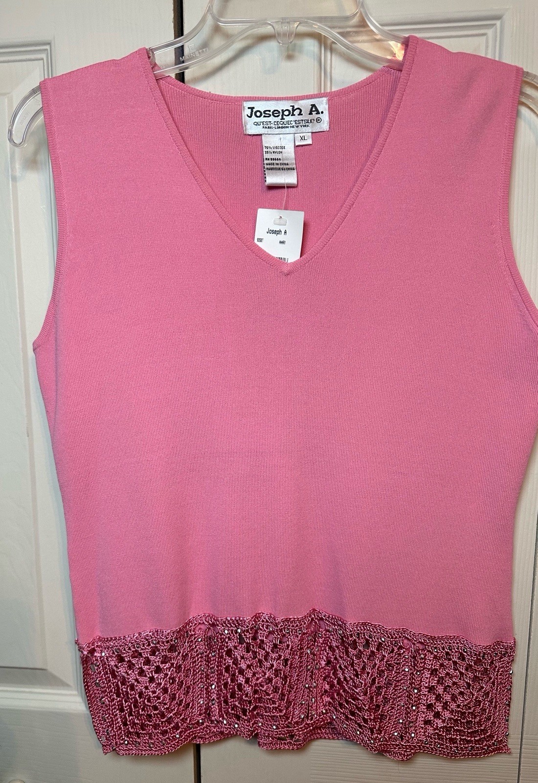 NWT Joseph A Pink Sleeveless V-Neck Top, Beaded Silk Thread Crocheted Bottom XL