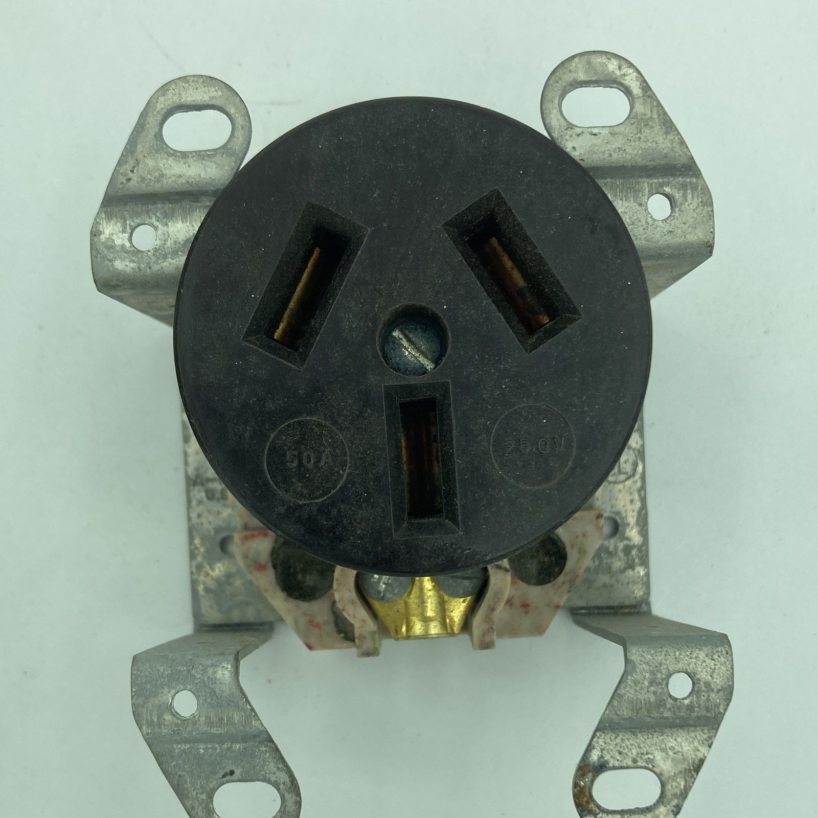 Vintage H&H Arrow-Hart 7987 50A 250V 3-Wire Range Outlet w/ Original Box Vintage H&H Arrow-Hart 7987 50A 250V 3-Wire Range Outlet w/ Original Box