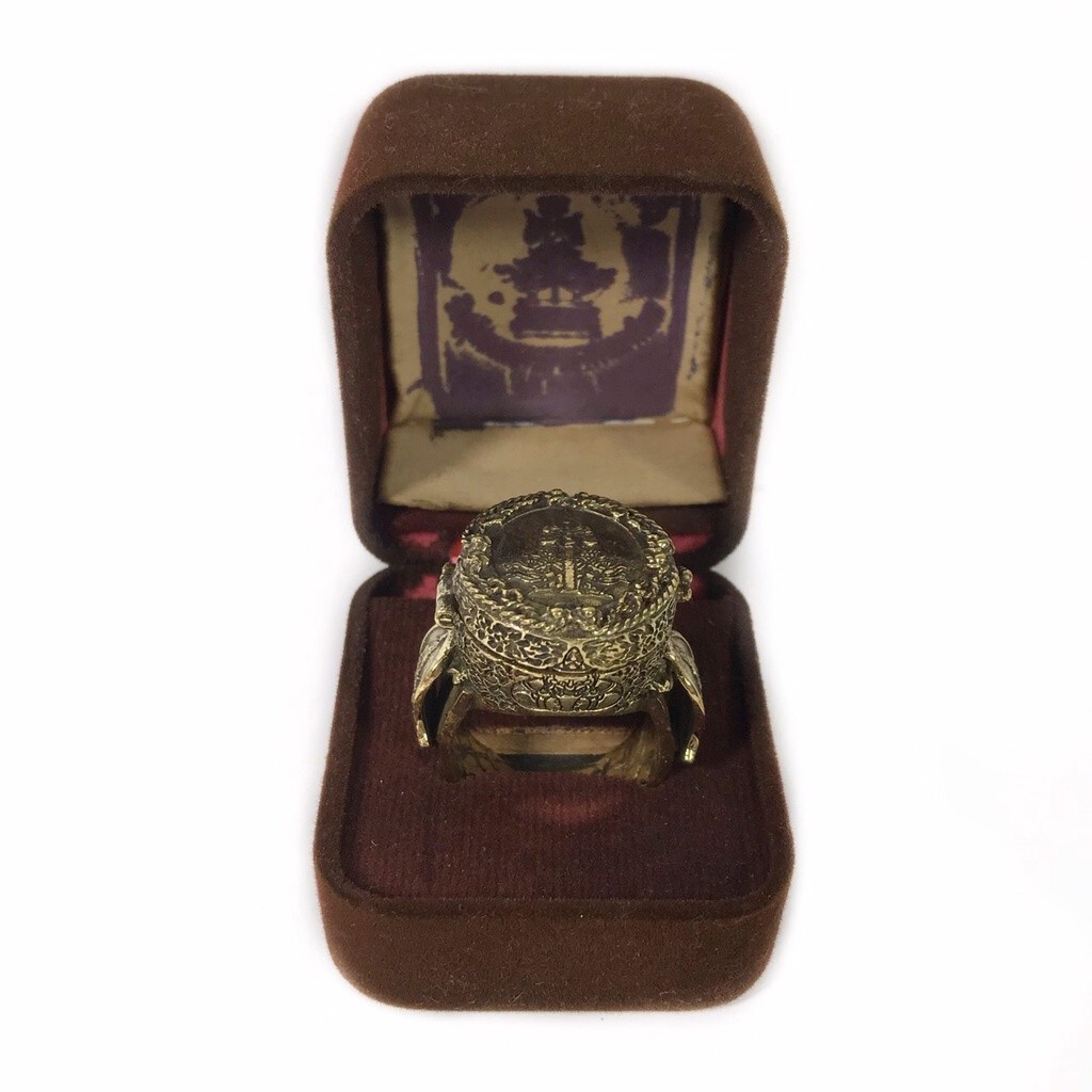 Thao Wessuwan Ring Giant God Takrut Bee Wax Wat Sutat Temple Thai Buddha Amulet