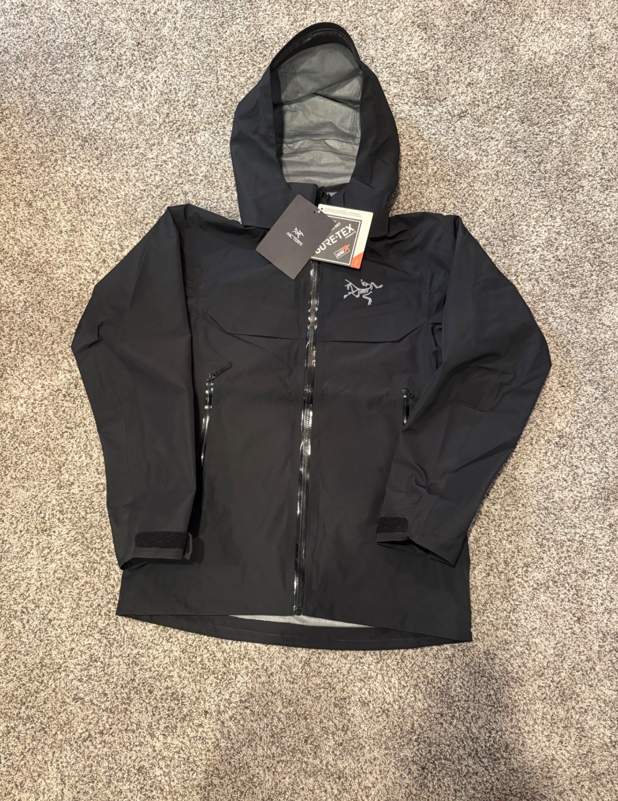 Black Arc’teryx Macai shell jacket