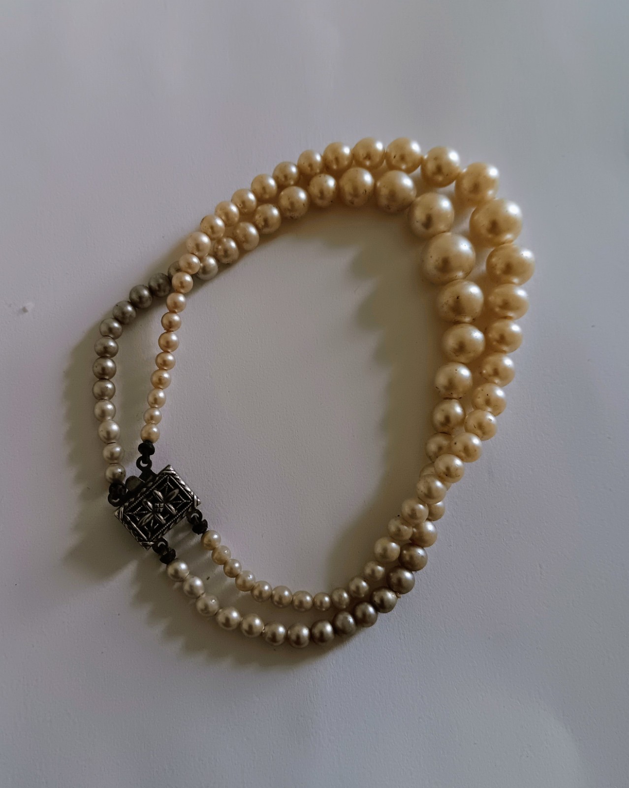 Beautiful Vintage Estate 2 Tone Pearl Bracelet W/Sterling Silver Clasp Size 8