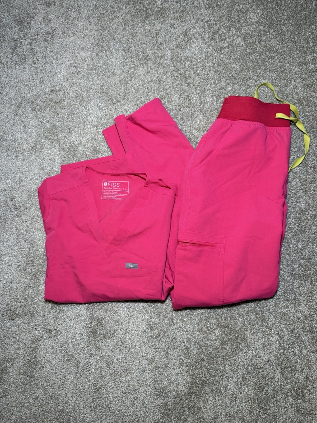Figs Women's Pink Technical Collection Size Small Scrub Top And Bottom
