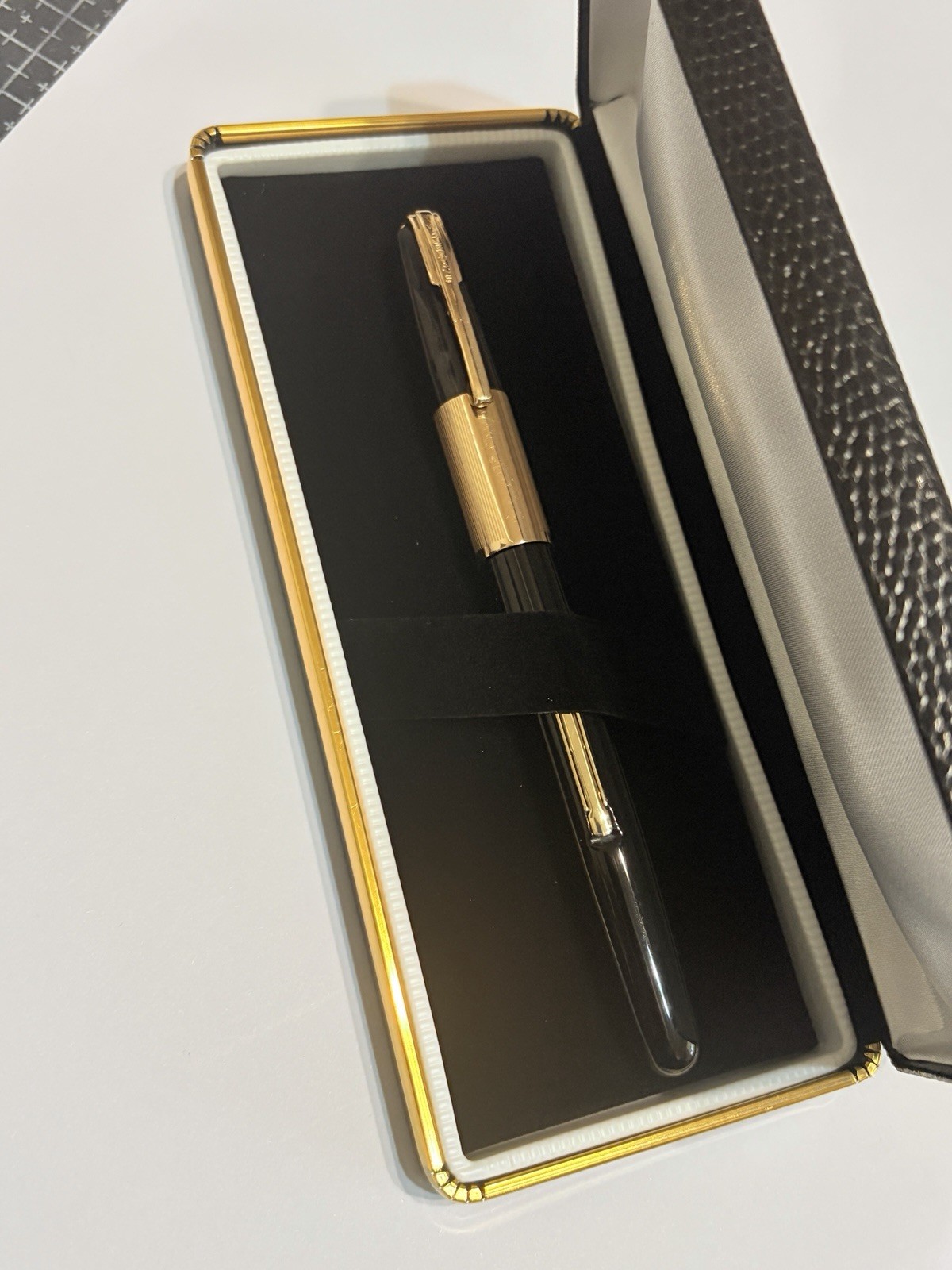 Vintage Waterman’s Taperite Citation Gold Trim, 14K Flex Nib, Canada, Beautiful