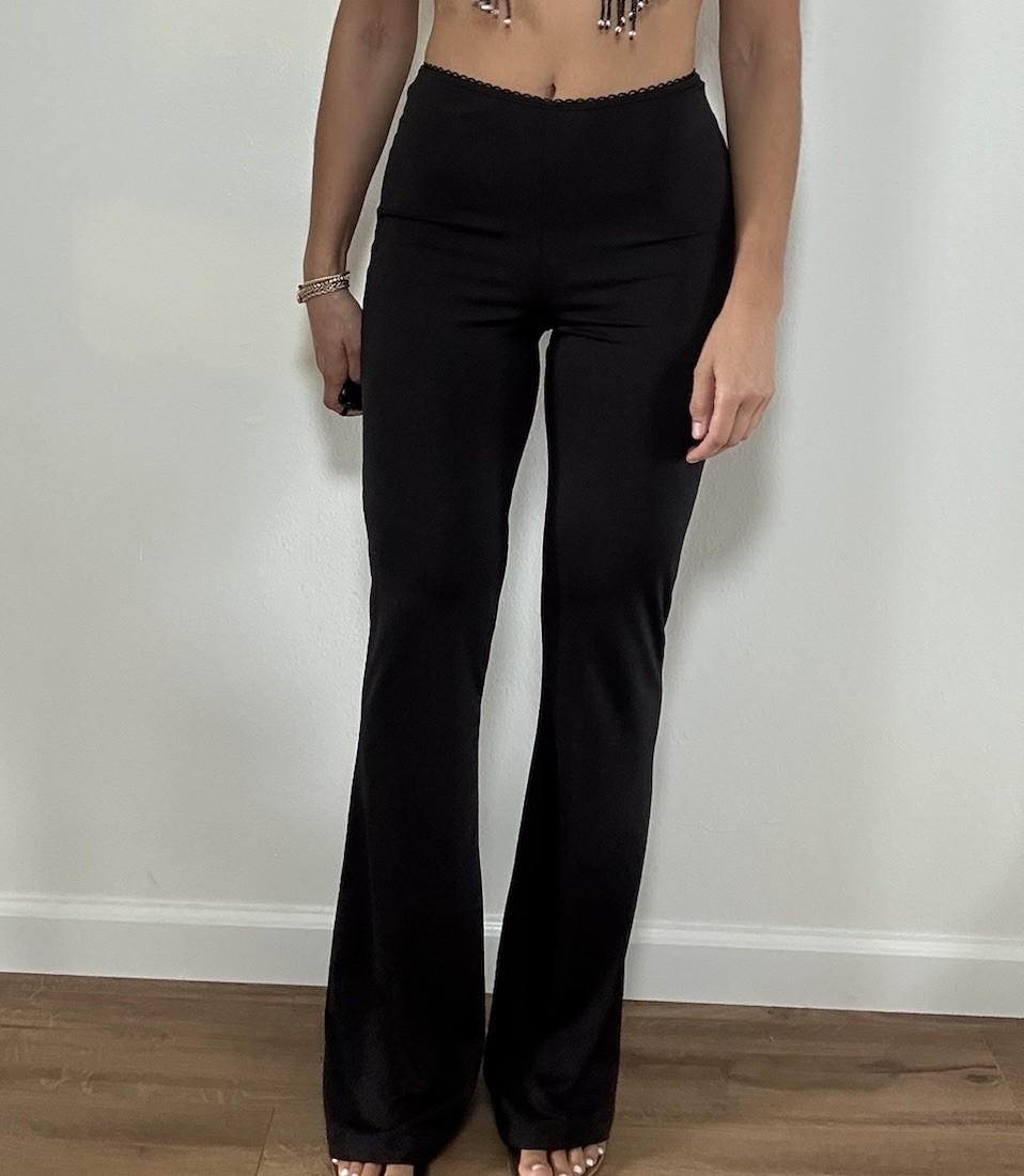 Vintage Sassy Y2K Black High Rise Slim Fit Flared Leg Pants Stretch Size M Vintage Sassy Y2K Black High Rise Slim Fit Flared Leg Pants Stretch Size M