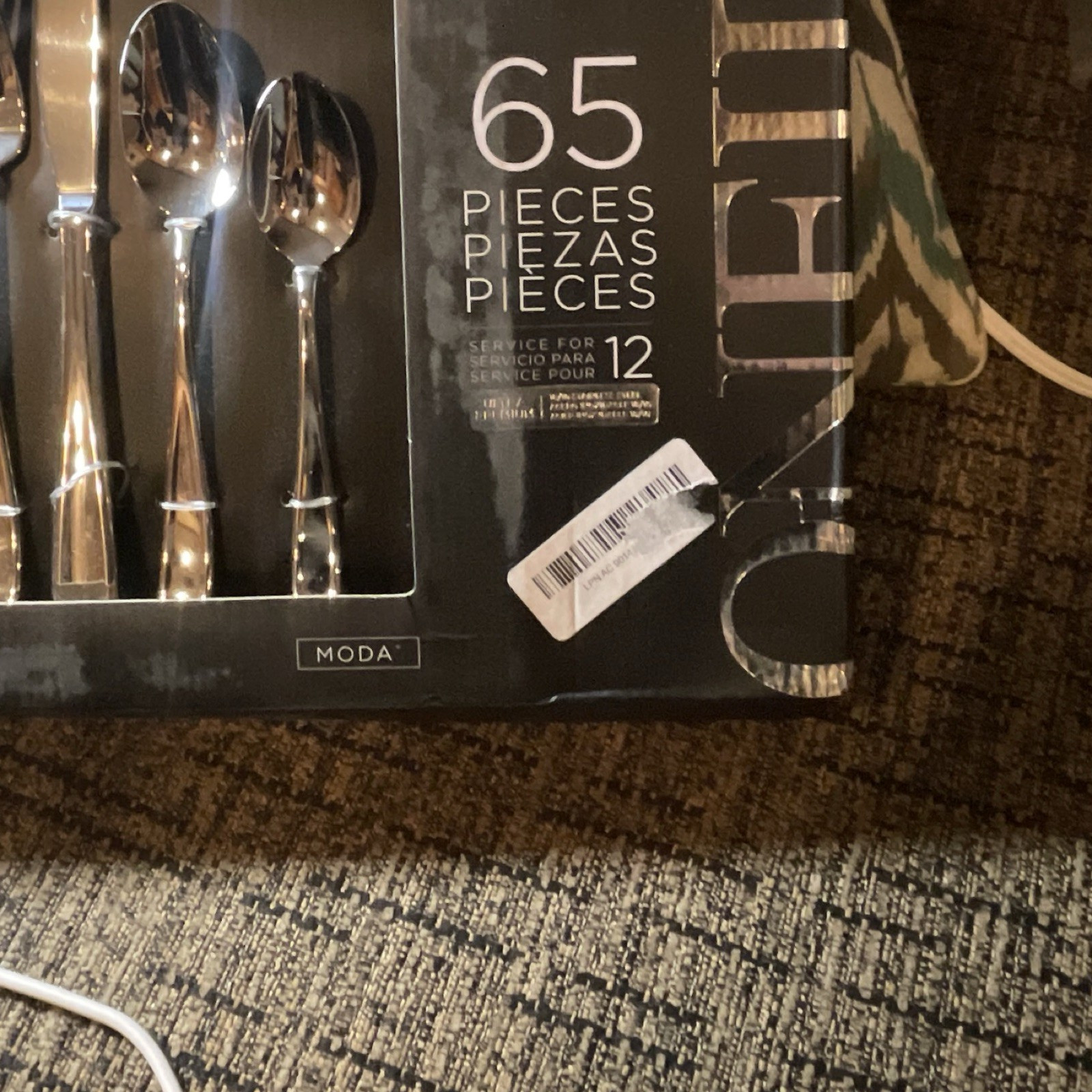 Oneida Moda 65pc Stainless Steel Flatware Set for 12 Knife Fork Spoon
