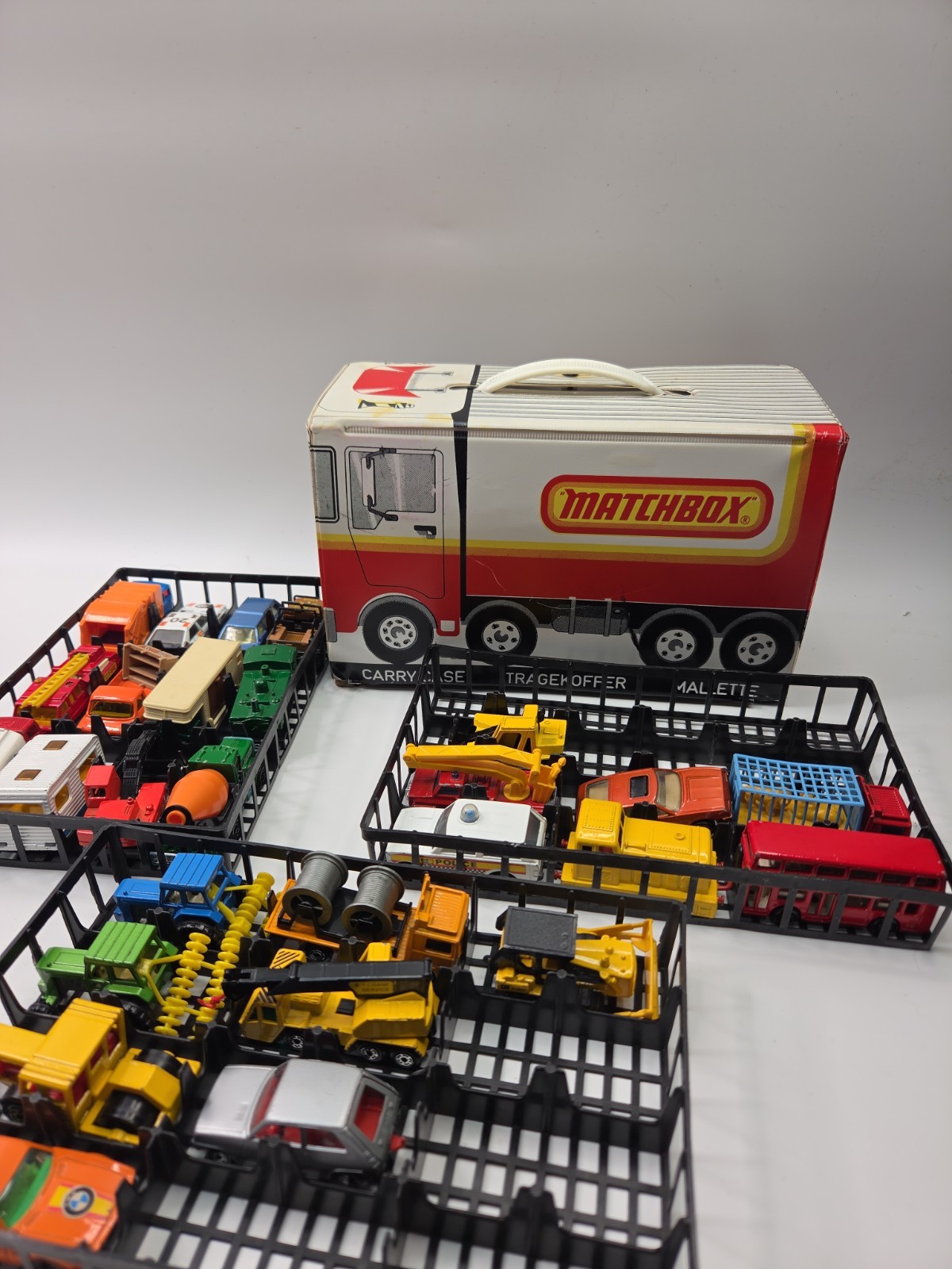 Vintage 1978 Matchbox 36 Car Carry Case Transport Truck with Trays Semi Truck