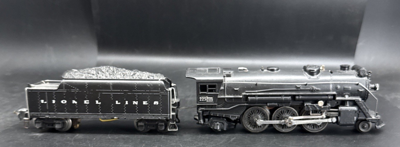 HTE LIONEL PREWAR #225E 2-6-2 LOCOMOTIVE W/2235W TENDER Runs Great Nice Shape