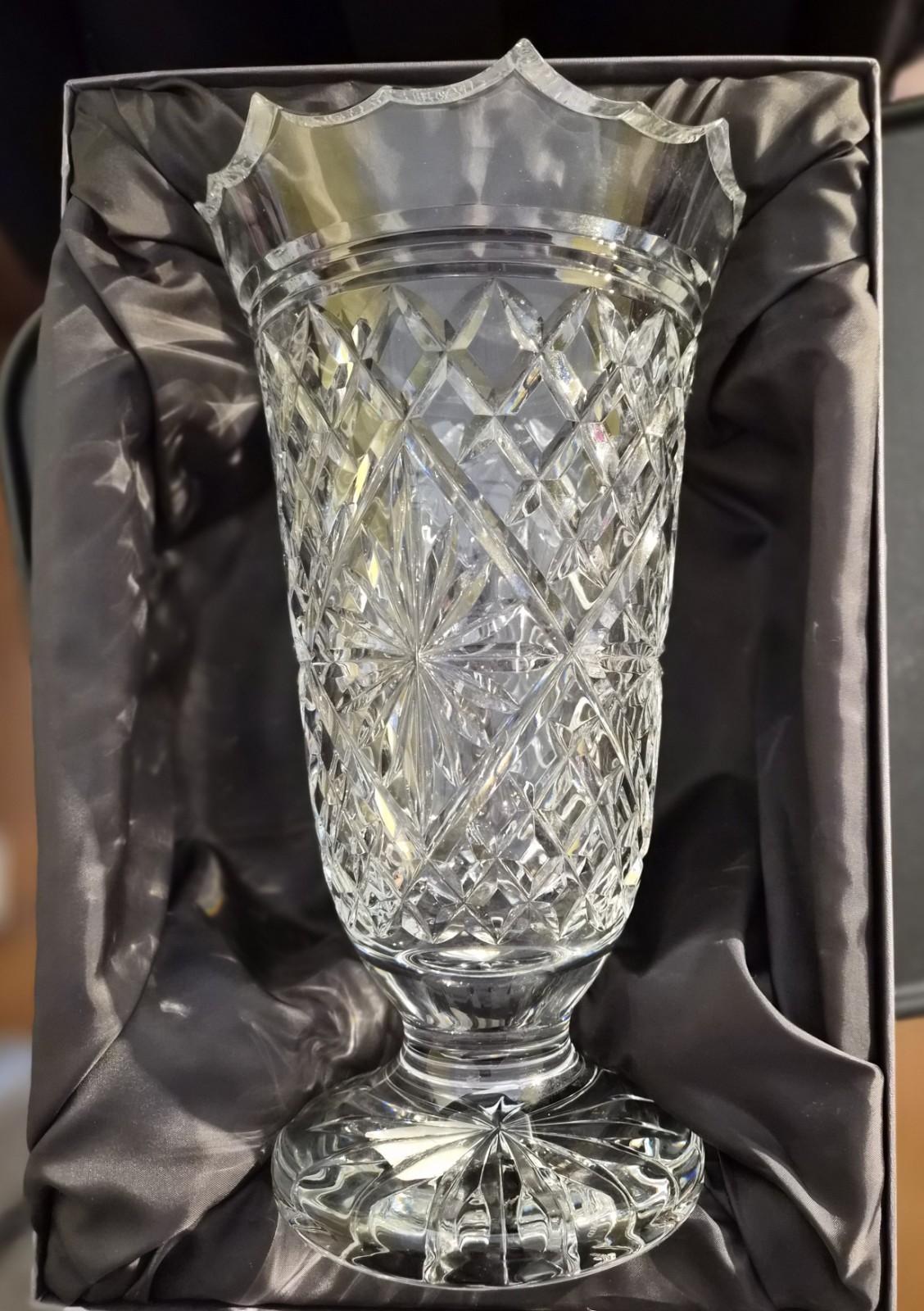 VINTAGE WATERFORD KING OF MUNSTER CRYSTAL VASE VINTAGE WATERFORD KING OF MUNSTER CRYSTAL VASE
