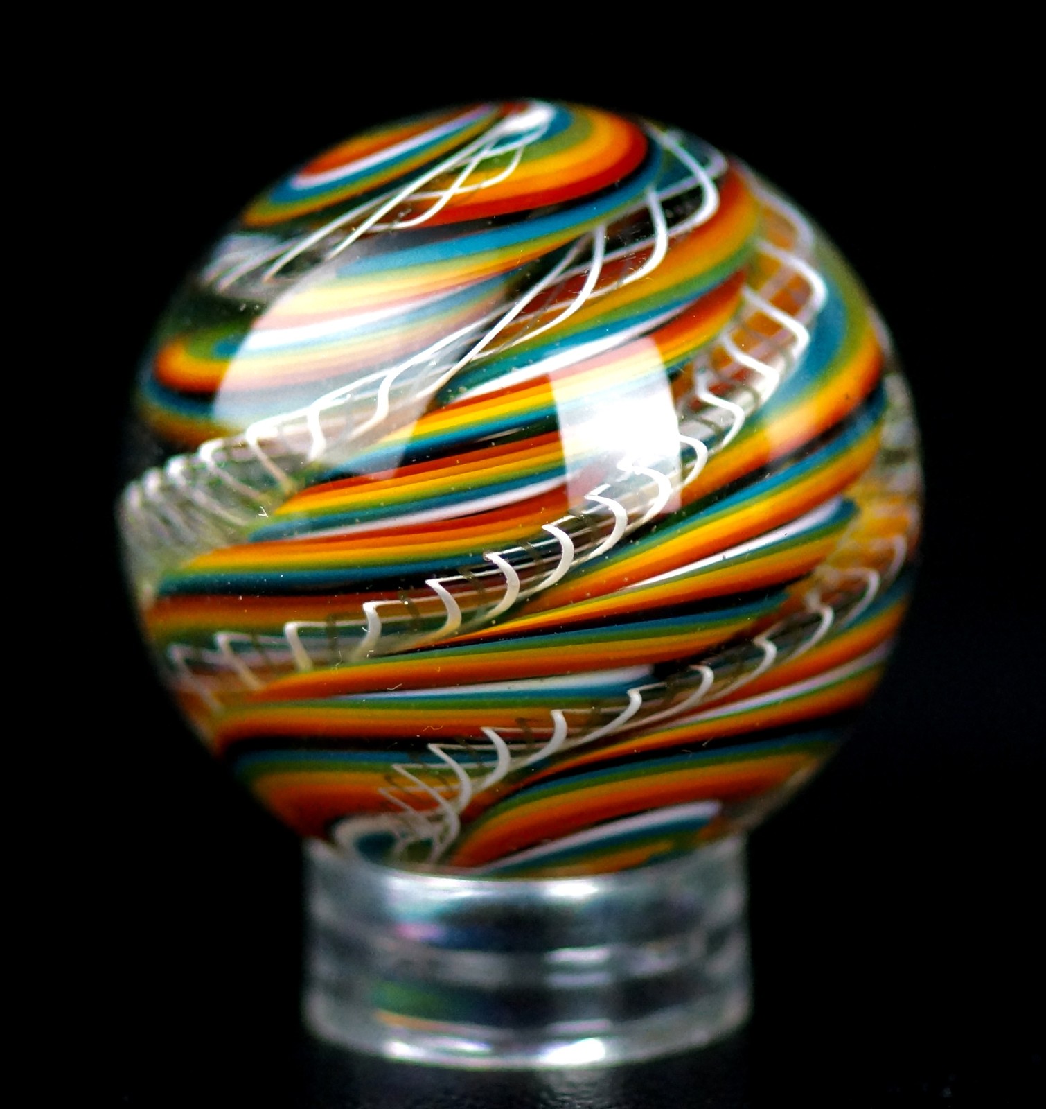 Bryan Trillas Glass Marble/Filigree Cane/UV/White Rainbow/1.1-1.2 inch Bryan Trillas Glass Marble/Filigree Cane/UV/White Rainbow/1.1-1.2 inch
