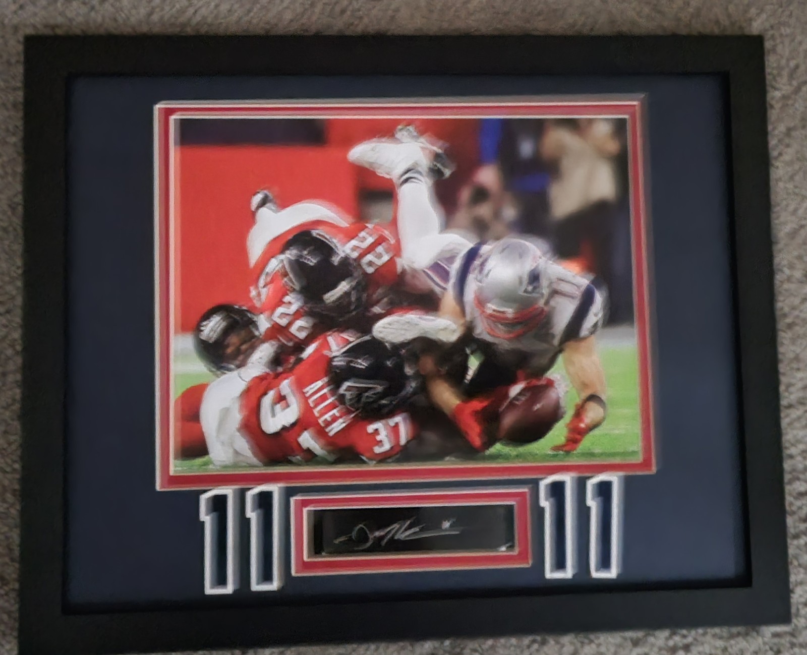 Julian Edelman Super Bowl LI Catch Patriots 8x10 Framed Photo Engraved Autograph Julian Edelman Super Bowl LI Catch Patriots 8x10 Framed Photo Engraved Autograph
