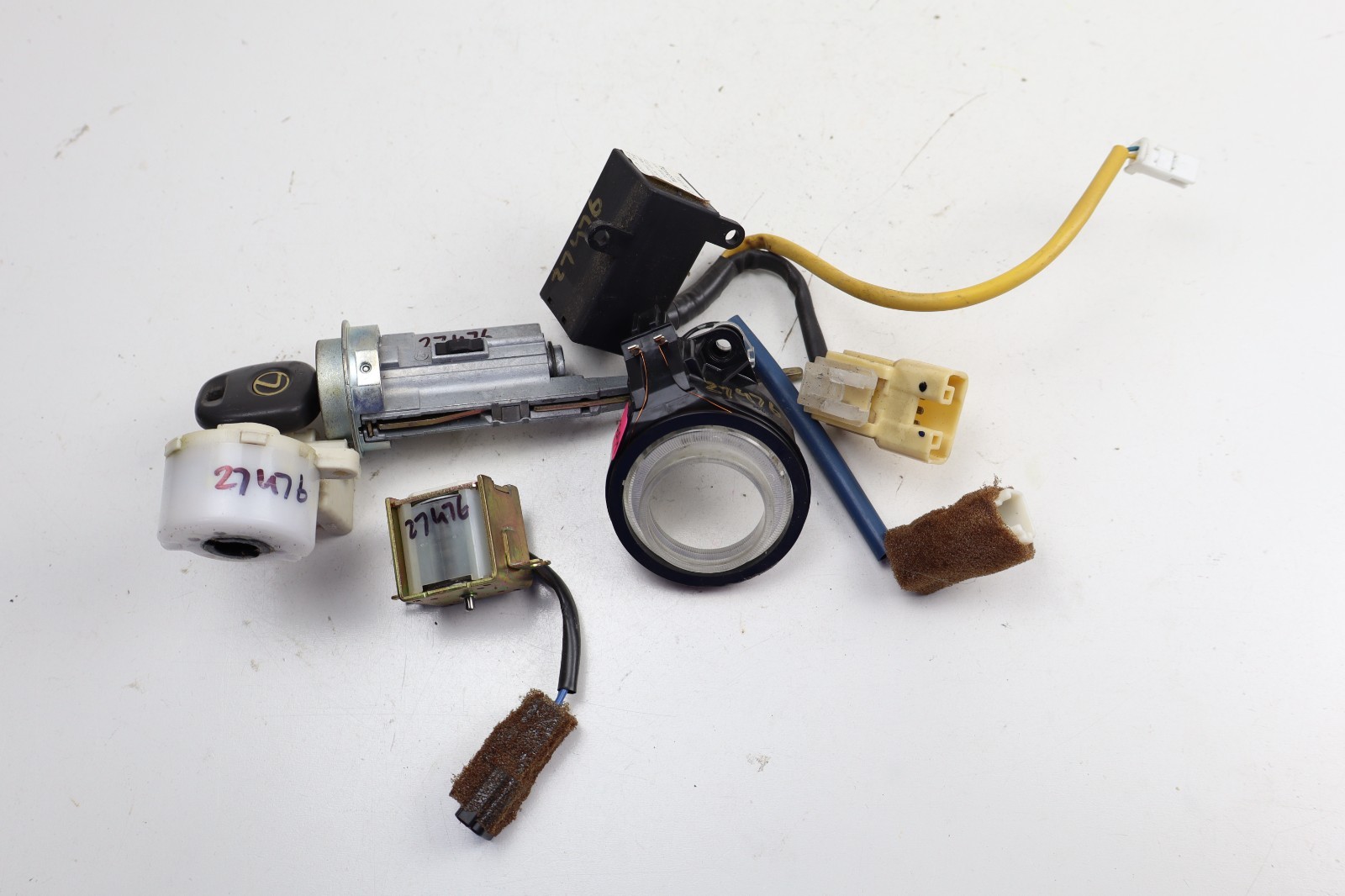 1999-2003 LEXUS RX300 IGNITION LOCK ASSEMBLY W/KEY & IMMOBILIZER OEM 89783-48010
