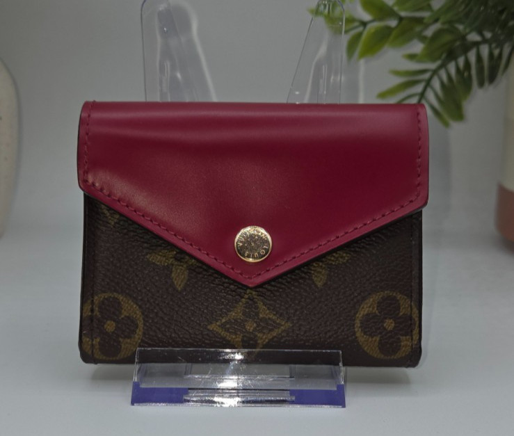 Pre-Loved Louis Vuitton Zoe Wallet - Monogram