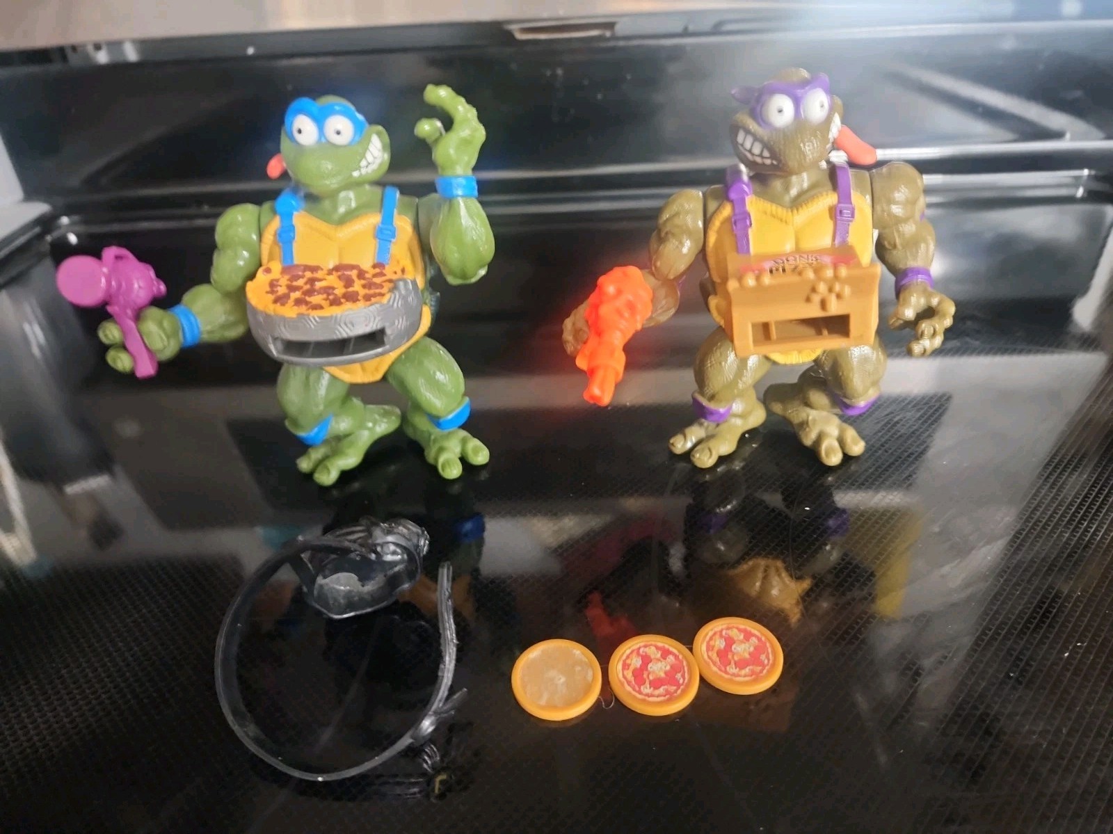 Vintage Teenage Mutant Ninja Turtles Pizza Tossin  Action Figures InComplete