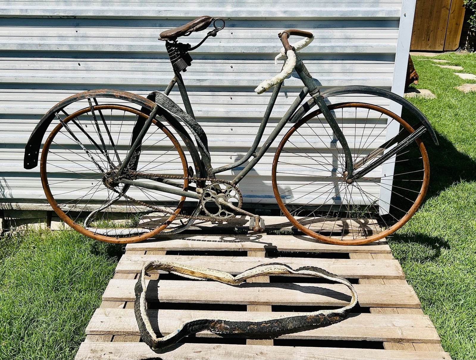 Antique, Early 1900’s Dexter Wheel Co. Bicycle, Wooden Wheels
