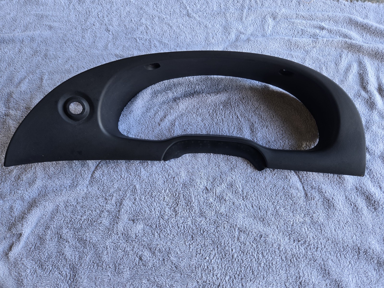 99-04 Ford Mustang Gauge Cluster Speedometer Bezel Instrument Cluster Trim OEM 99-04 Ford Mustang Gauge Cluster Speedometer Bezel Instrument Cluster Trim OEM