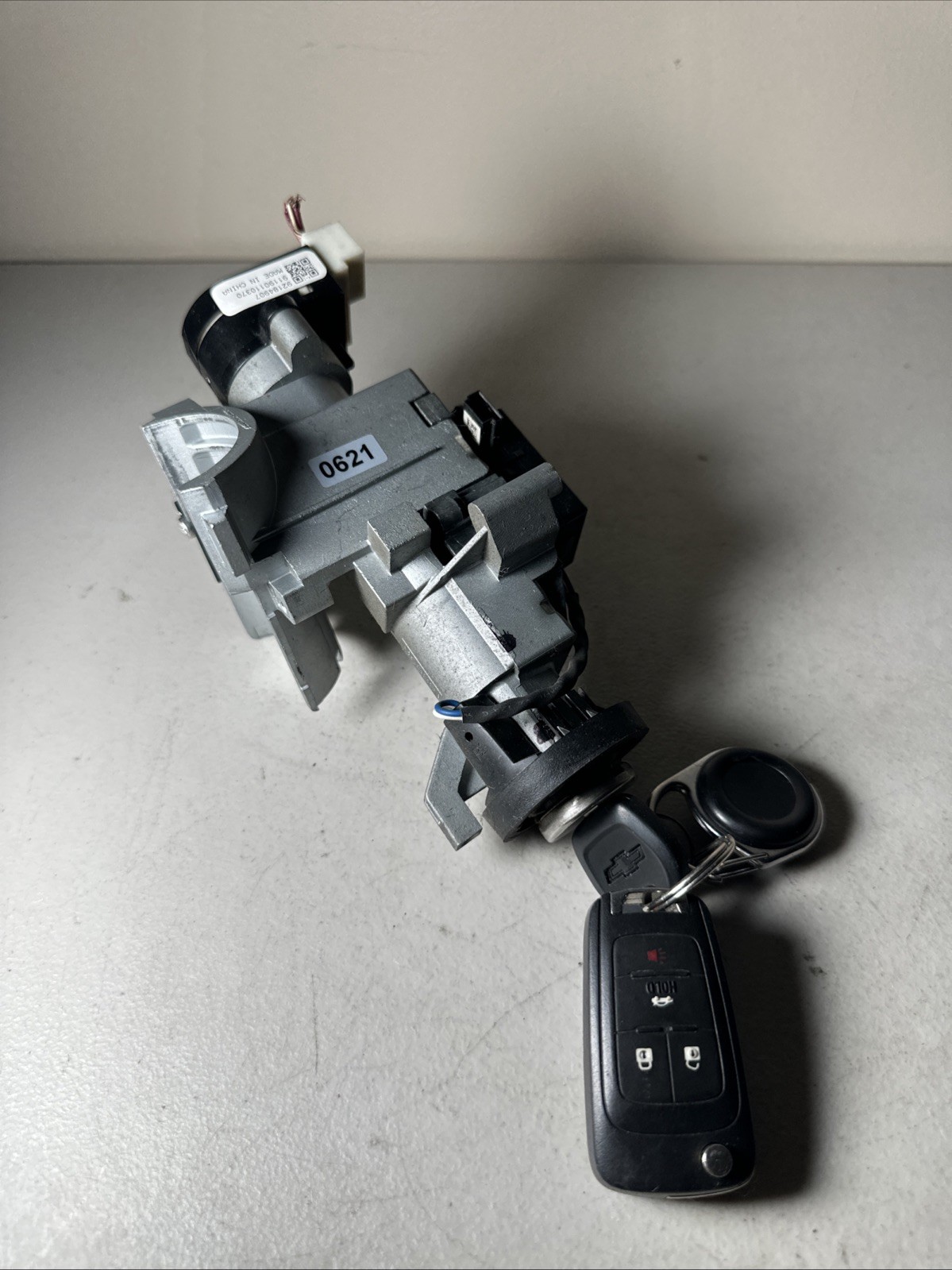 2010-15 Camaro Ignition Switch Assembly w/ Key and Fob, #92184907 - OEM