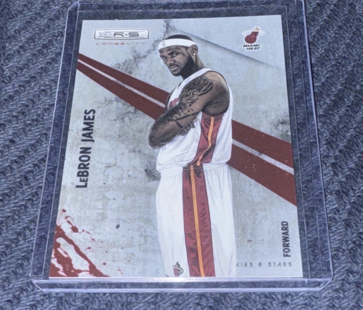 2010-11 Panini Rookies & Stars Longevity LeBron James #40 Ruby COLOR MATCH /250 2010-11 Panini Rookies & Stars Longevity LeBron James #40 Ruby COLOR MATCH /250