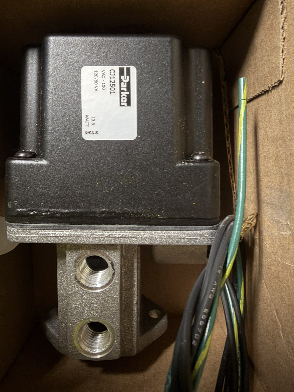 NEW NO BOX PARKER SOLENOID VALVE CJ12501 VAC-150 120 VOLTS NEW NO BOX PARKER SOLENOID VALVE CJ12501 VAC-150 120 VOLTS