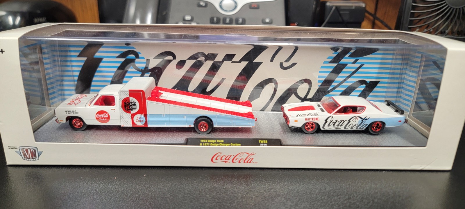 CHASE M2 Coca-Cola Diecast Truck & Car Set White/Red in Display Box 1 Of 750 CHASE M2 Coca-Cola Diecast Truck & Car Set White/Red in Display Box 1 Of 750