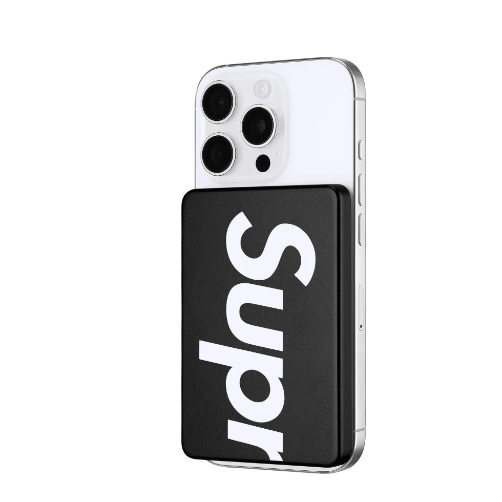 SUPREME SS26 MOPHIE Qi2 POWERSTATION 5000mAH BLACK RED SUPREME SS26 MOPHIE Qi2 POWERSTATION 5000mAH BLACK RED