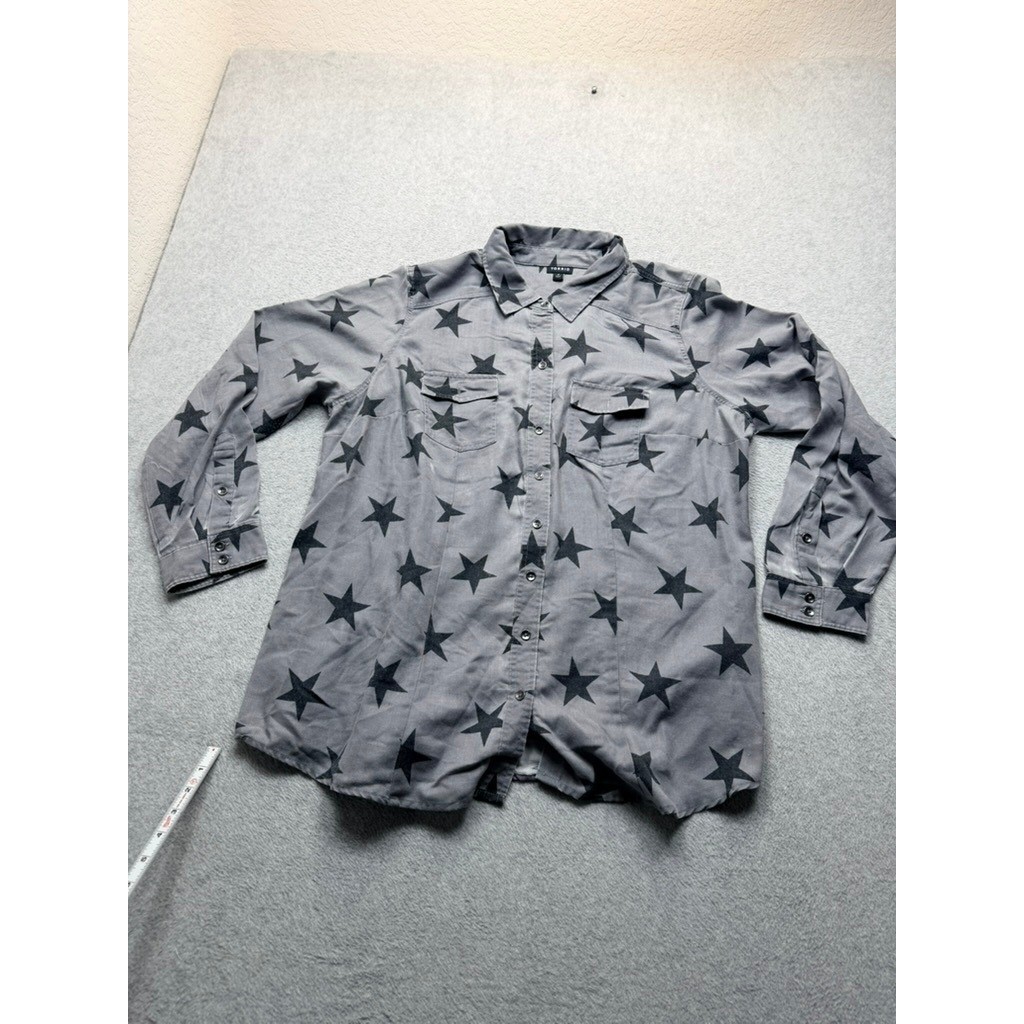 Torrid Womens Grey Black Star Print Button Down Shirt Long Sleeve Plus Size 2