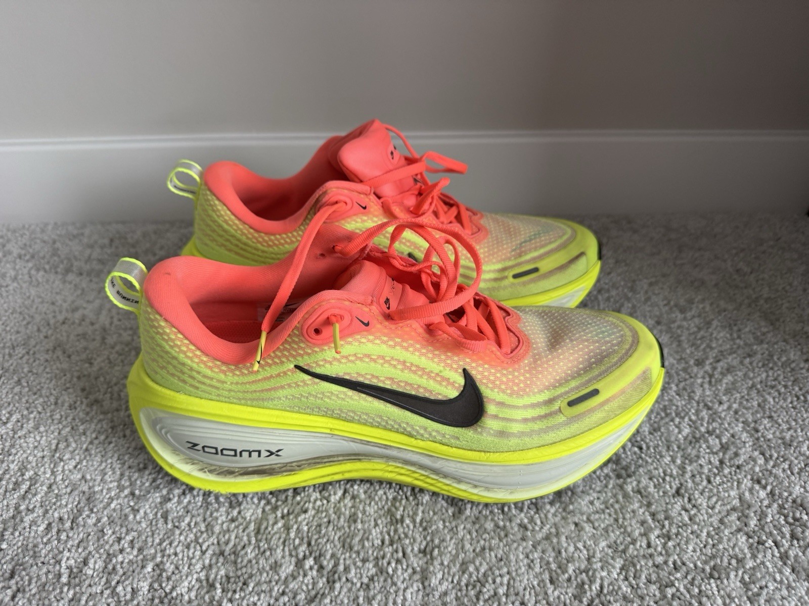 Nike Vomero Plus Men’s Size 10 Mango/Lime Green
