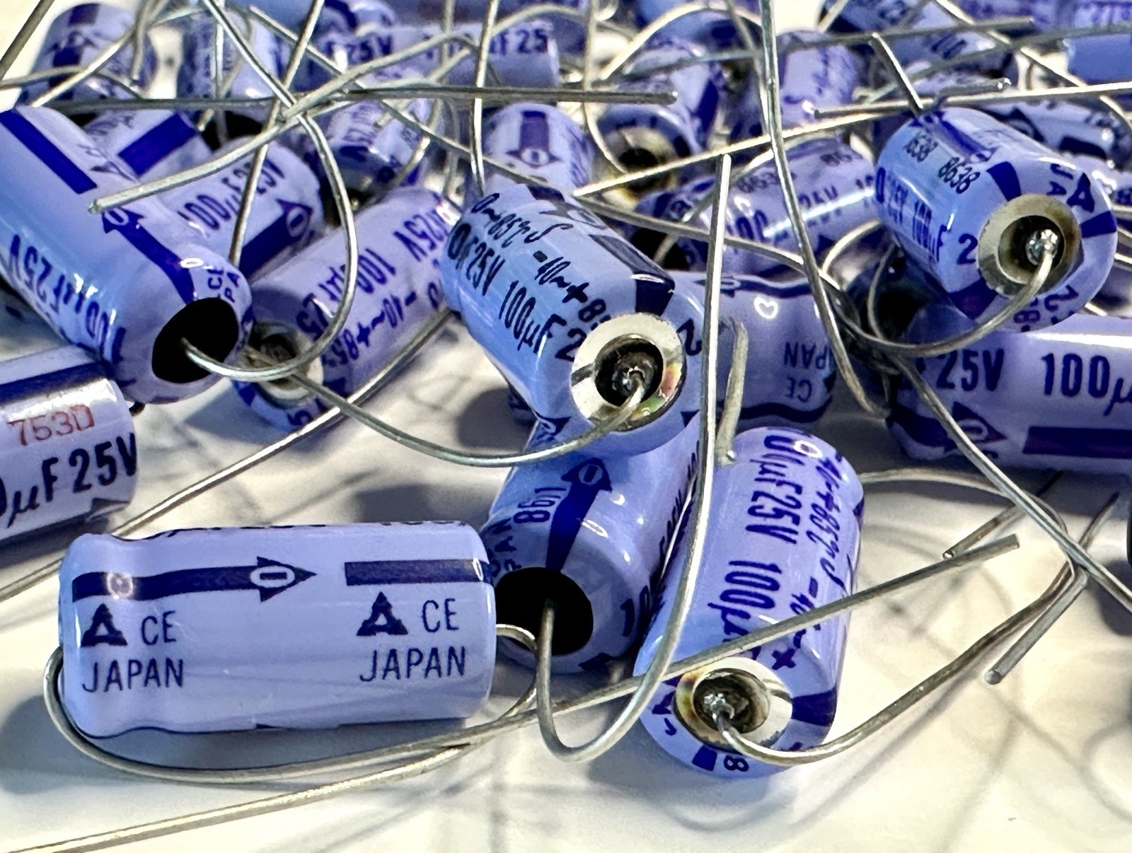 50 Vintage Mitsubishi CE 100uF 25V Axial Electrolytic Capacitors Japan NOS
