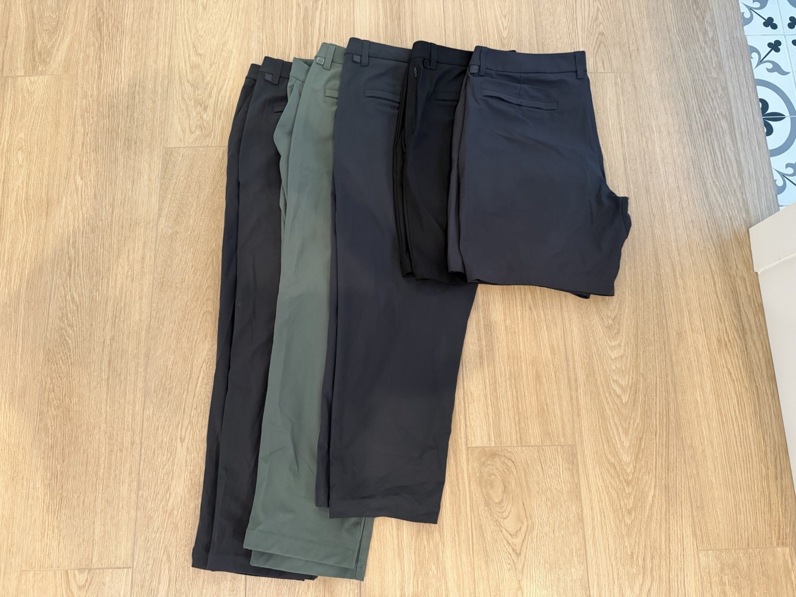 Lululemon ABC 2 Shorts And 4 Pants Lot Size 38 Waist Men’s