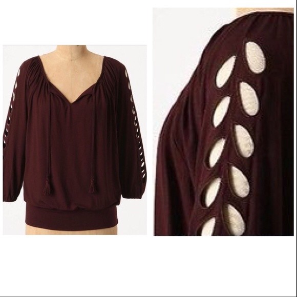 Anthropologie Top XS DELETTA Pullover CATCH A GLIMPSE Blouse Cut Out Sleeves NWT Anthropologie Top XS DELETTA Pullover CATCH A GLIMPSE Blouse Cut Out Sleeves NWT
