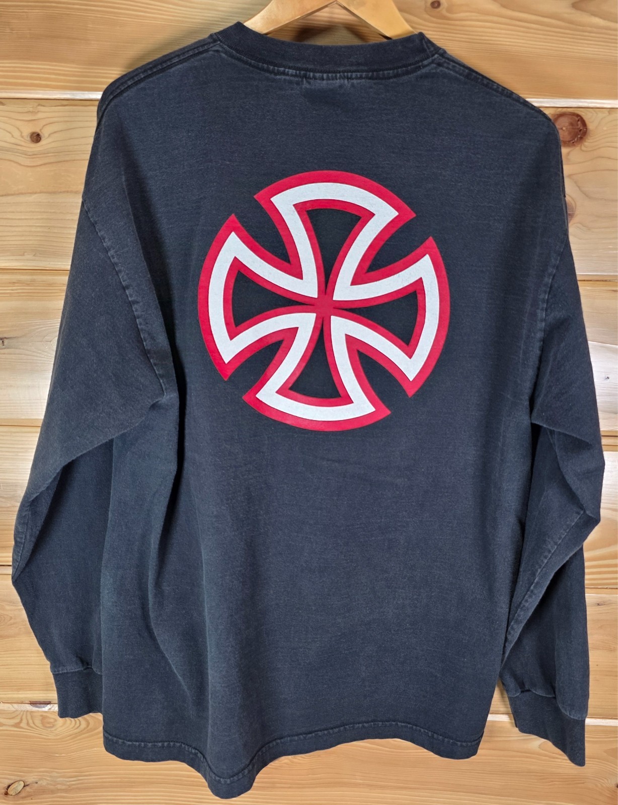 Vintage Independent Trucks Long Sleeve Shirt Iron Cross Sleeve Hits Fade Men XL