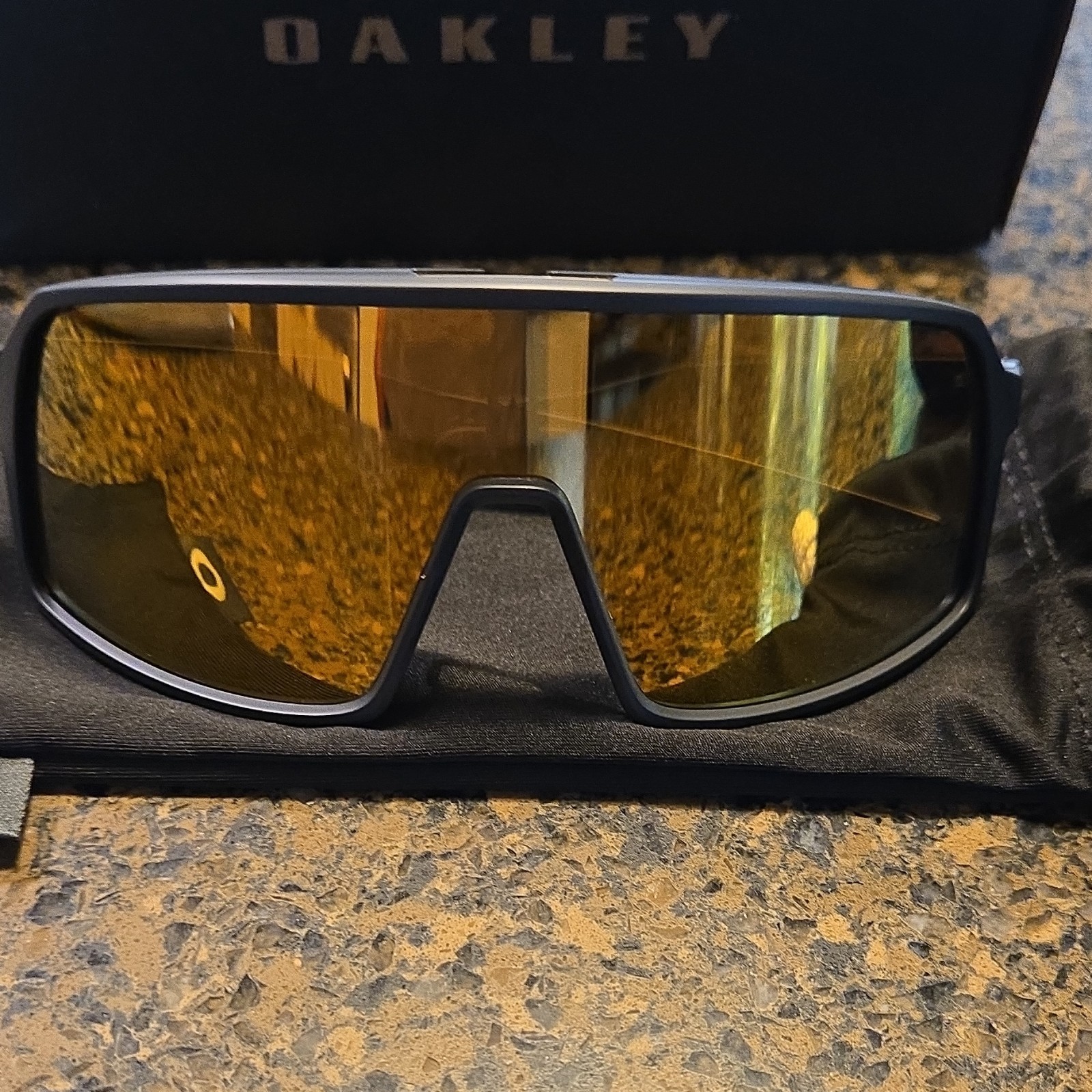 Oakley Sutro S Sunglasses Black Frame PRIZM 24K Gold Lens. New, Unused Oakley Sutro S Sunglasses Black Frame PRIZM 24K Gold Lens. New, Unused