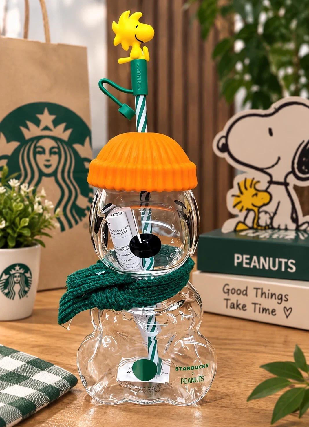 HOT 2026 Starbucks x Peanuts Snoopy Limited Edition Glass Cup 2026