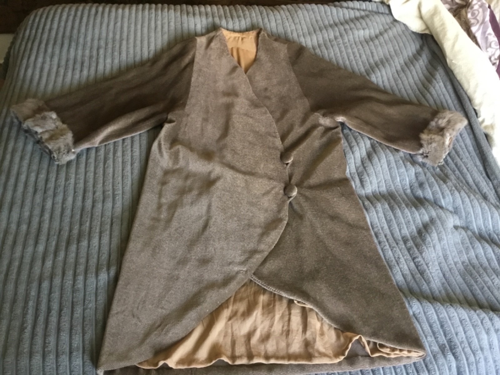 Vintage original rare 1920s 30s wool beige jacket coat ,fur cuffs M