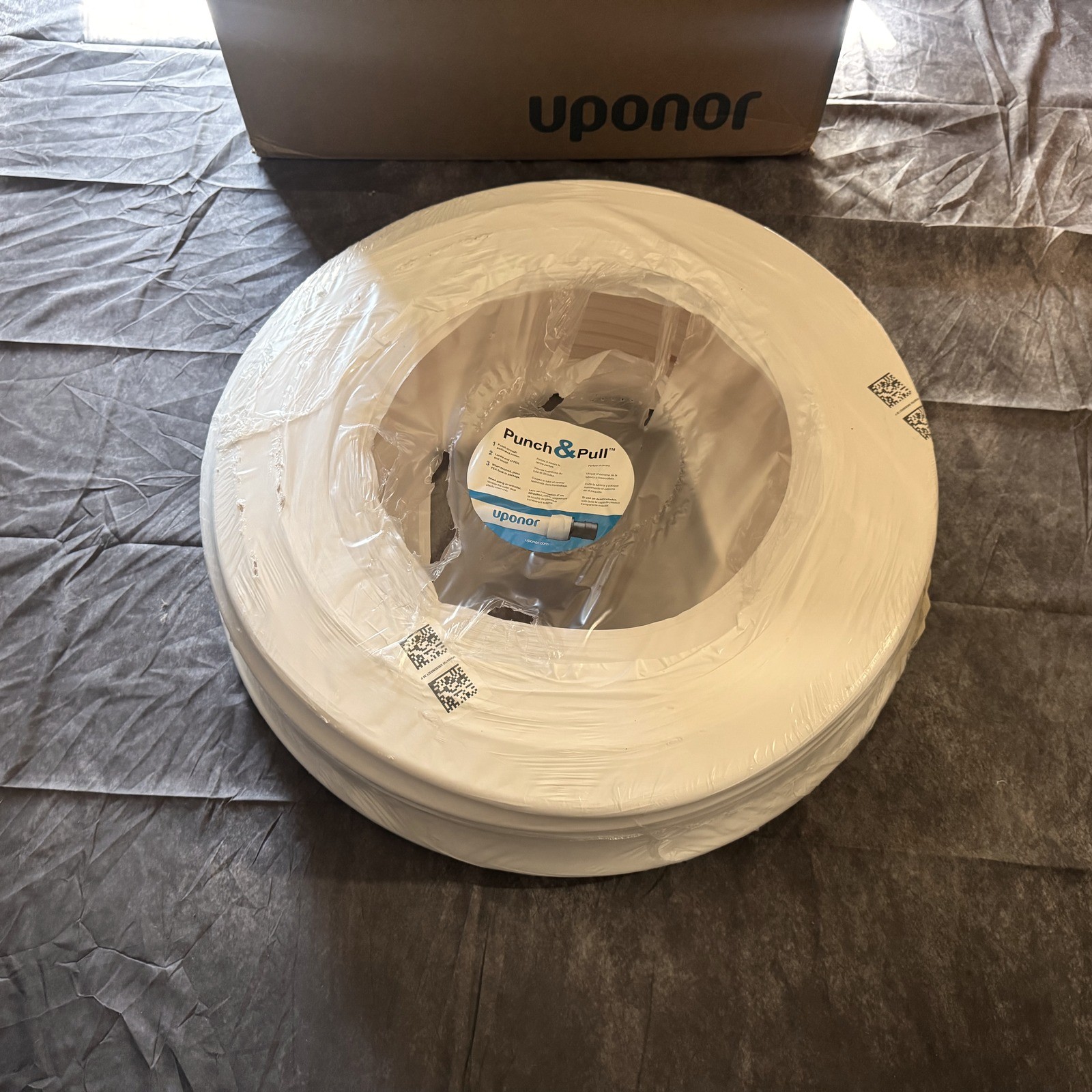 Uponor AquaPEX 3/4 in x 300 ft White PEX-A Expansion Pipe Tubing F1060750 ProPEX
