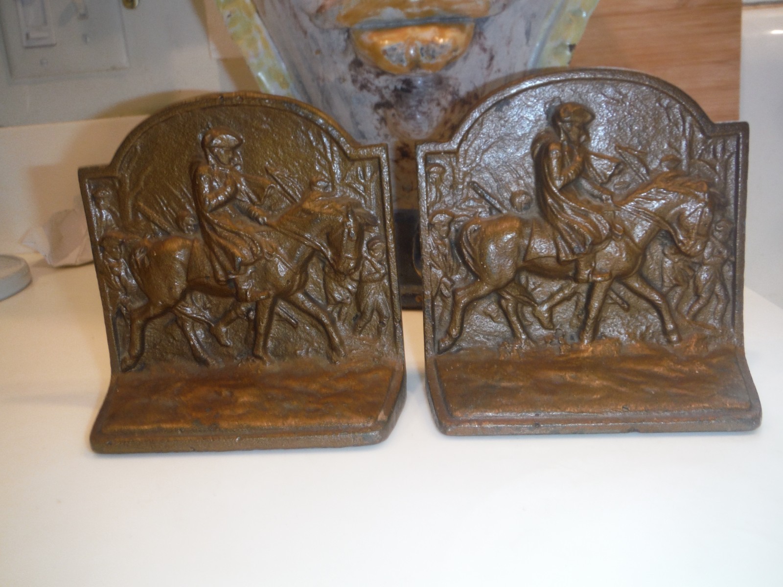 ANTIQUE PAIR GEORGE WASHINGTON AT VALLEY FORGE BOOKENDS by HUBLEY , c 1925